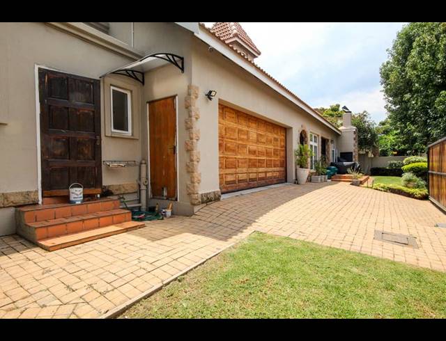 3 BEDROOM TOWNHOUSE FOR SALE IN HIGHVELD